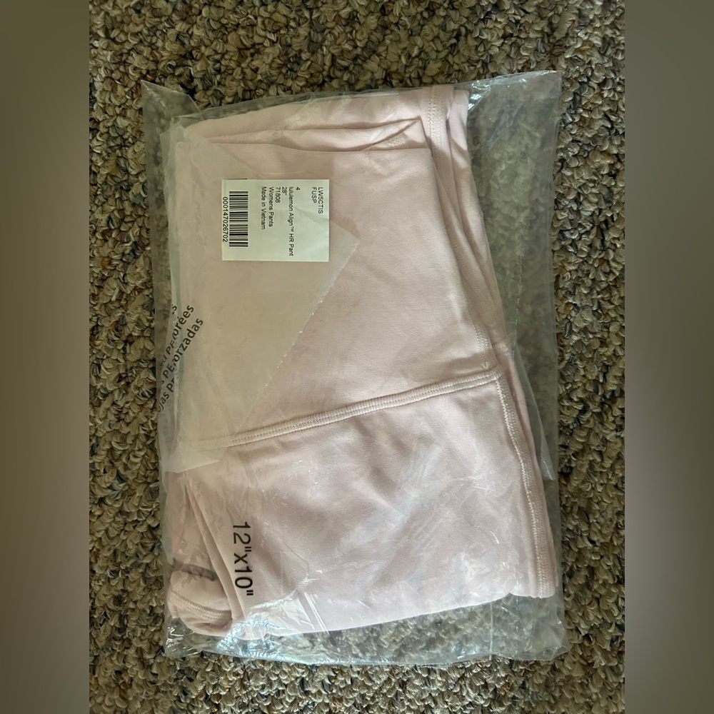 BRAND NEW lululemon Align™ High-Rise Pant 28"